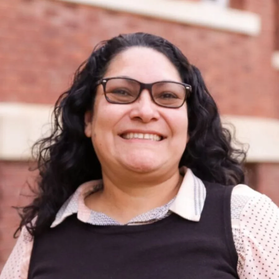 Headshot of Mrs. Luz Hernandez, the online student support specialist at the Briner Academic Center at CCCK